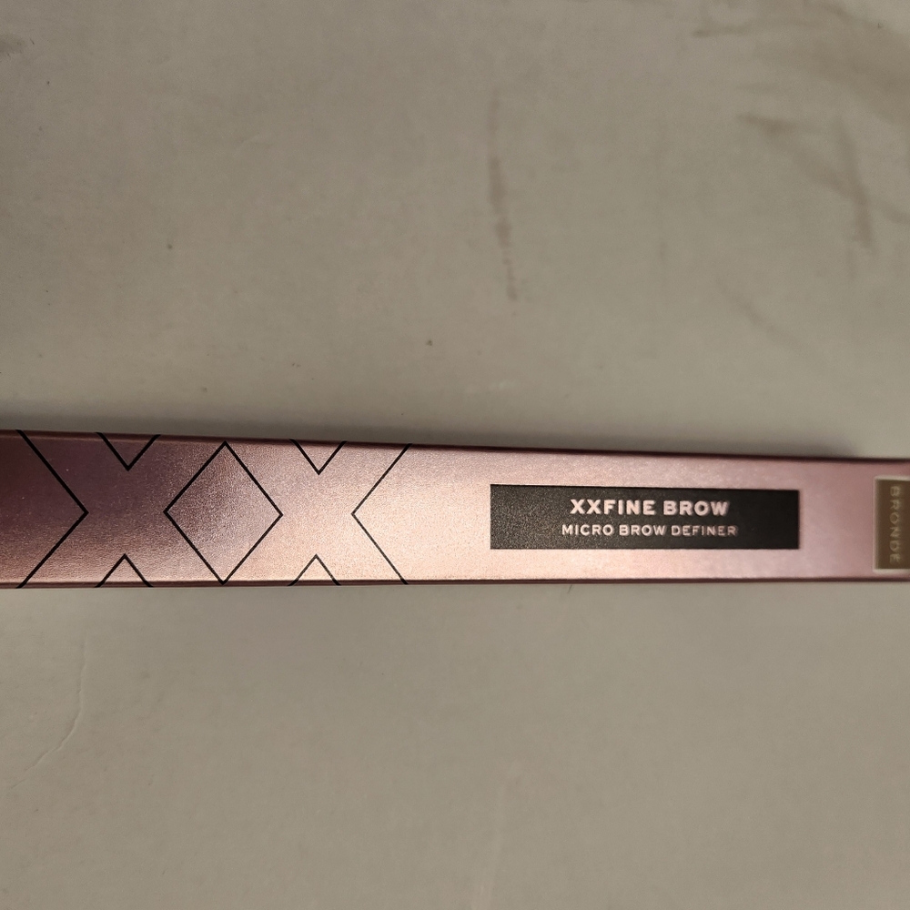Makeup Bundle - Picture 5 of 6